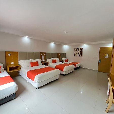 Hotel American Golf Μπαρρανκίγια Εξωτερικό φωτογραφία