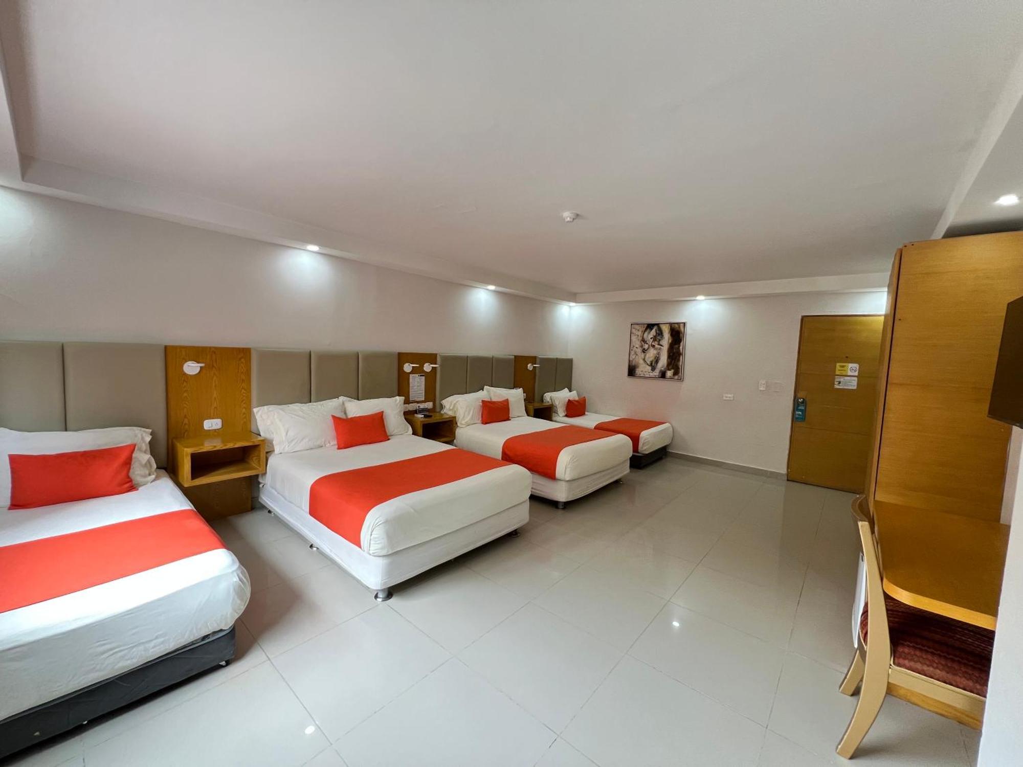 Hotel American Golf Μπαρρανκίγια Εξωτερικό φωτογραφία